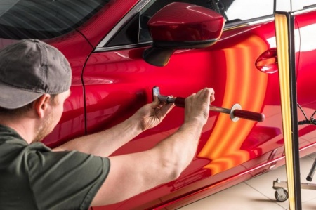 Comment fonctionne le d&eacute;bosselage auto sans peinture pour votre v&eacute;hicule